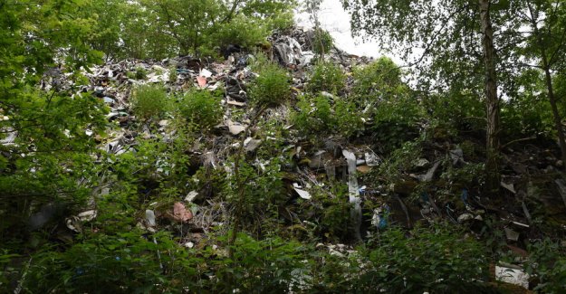 Illegal waste dumps: waste in the Idyll