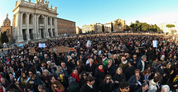 Over 40,000 gather in Rome to show the loathing for Salvini