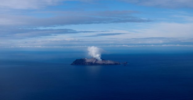 Rescue teams will try to bring the corpses on the volcanic island away