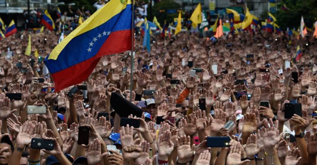 Venezuela will charge four from the opposition of treason