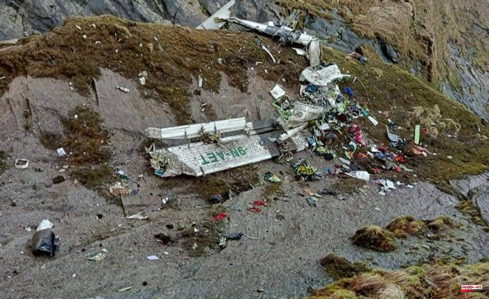 21 bodies found among plane wreckage in Nepal Mountains