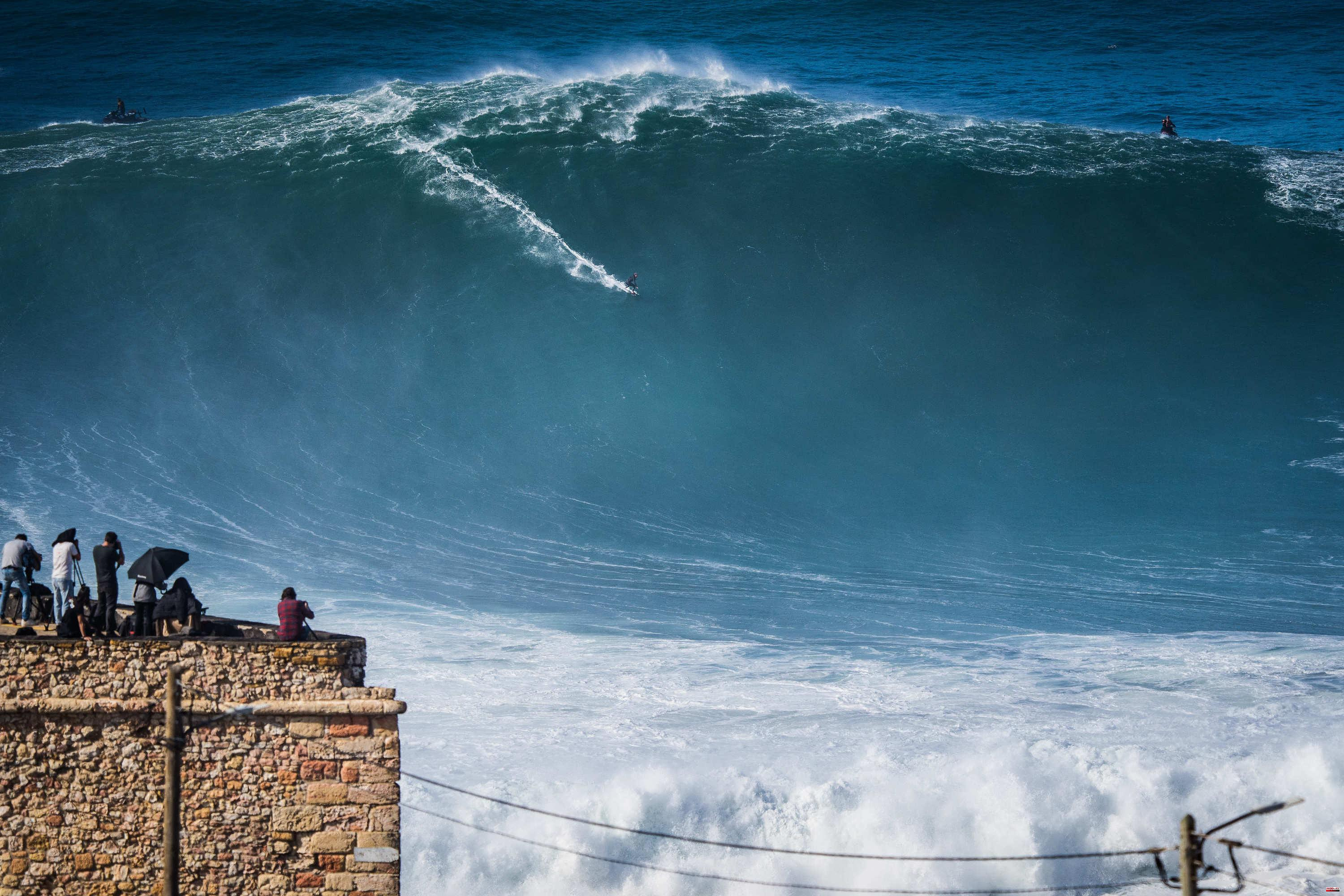 In video, the German Steudtner wins the record for the biggest wave surfed