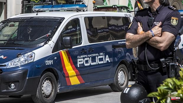 The National Police investigates a gang rape of a twelve-year-old girl in Valencia