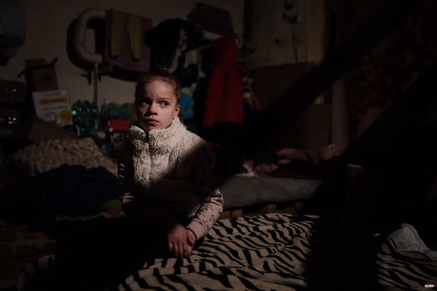 Despite bombings, families with children refuse to evacuate eastern Ukraine