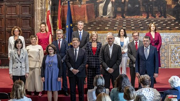 Ximo Puig presents his new Government with Mónica Oltra at the head of the female representation