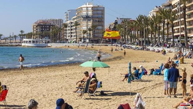 A 76-year-old man drowned on a beach in Torrevieja