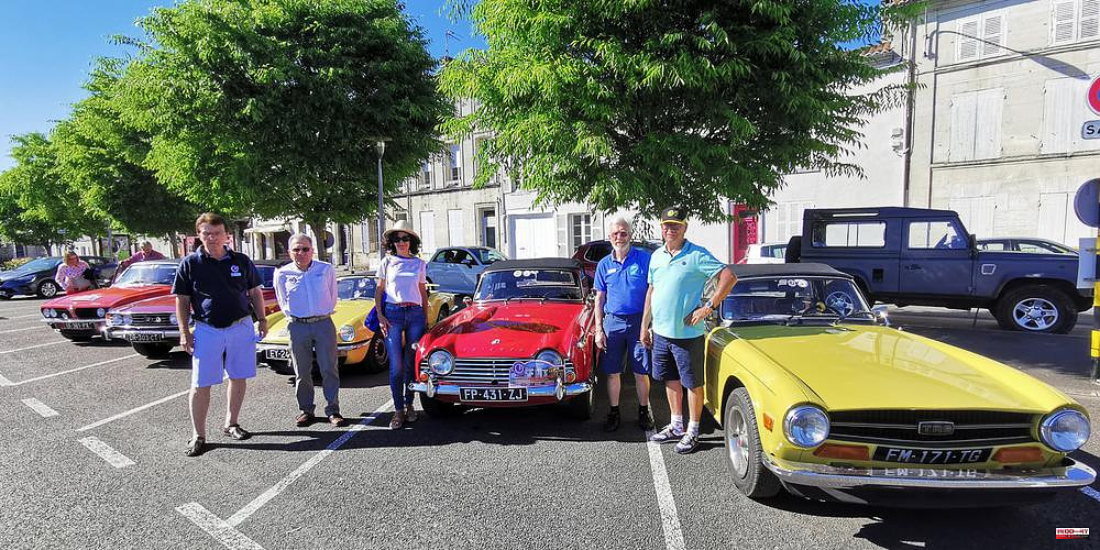 Cognac: The Triumph Club de France displays its vintage cars

