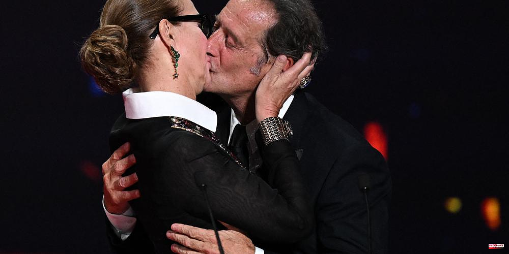 Videos. Cannes: A kiss between Lindon & Bouquet thanks to the donkeys... The bizarre sequences of the closing ceremonies
