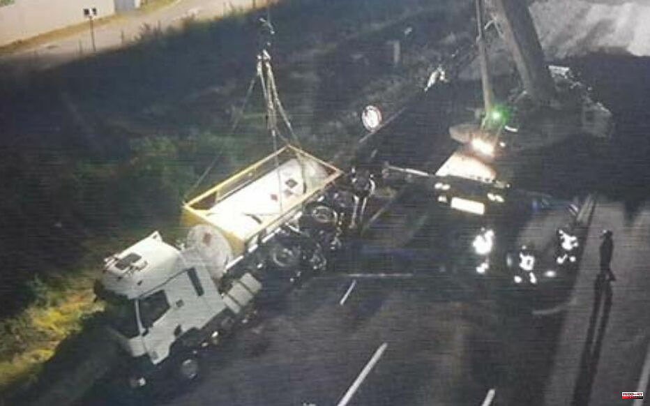 The A7 motorway reopens nearly 24 hours after a major truck accident