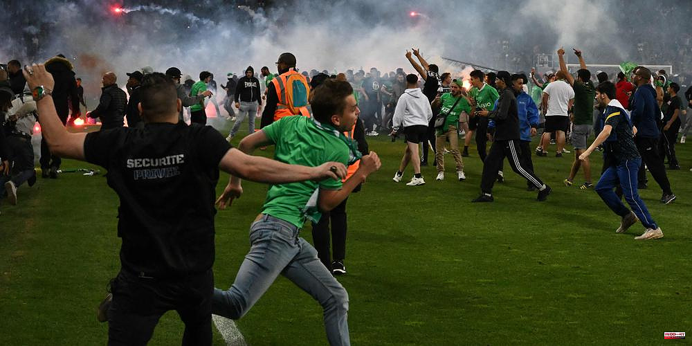 Videos. Jets of smoke, invasion of land... Scenes of chaos after Saint-Etienne-Auxerre
