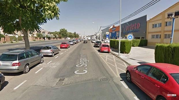 A 44-year-old motorcyclist dies after crashing his motorcycle into a car in Miguelturra