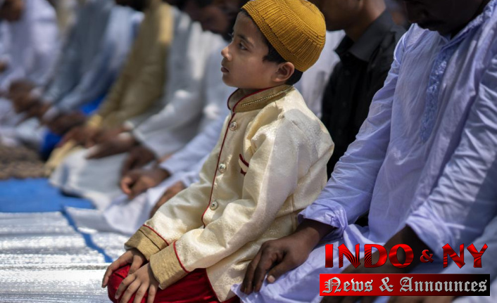 India's Muslims celebrate Eid al-Fitr amid violence within their communities