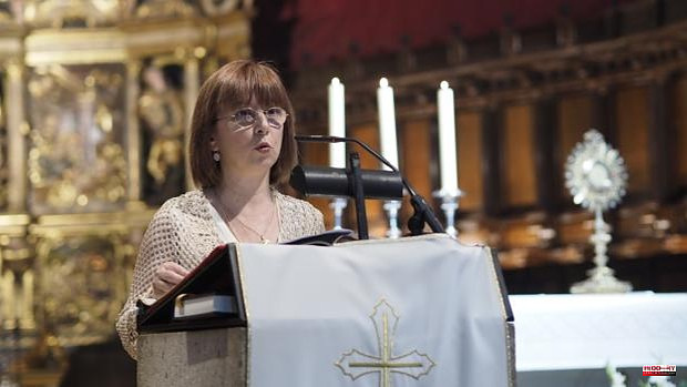 ABC journalist Montse Serrador proclaims the Exaltation of the Eucharist in Valladolid