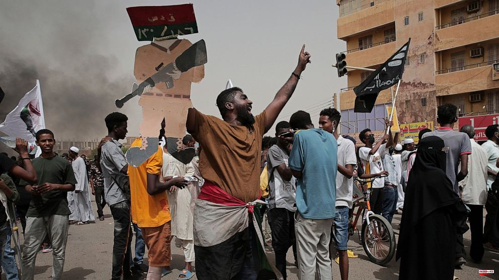 Sudan anti-coup group meets with generals for first time

