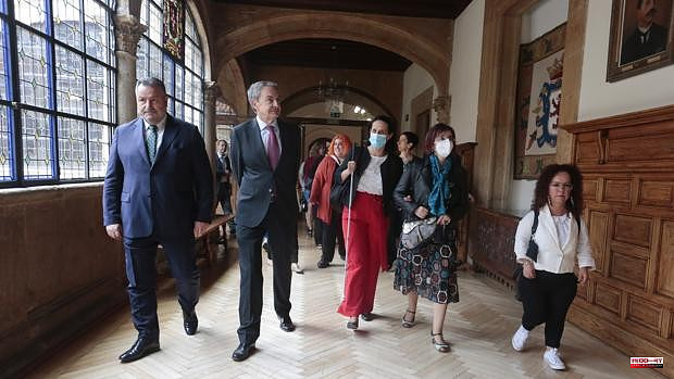 Zapatero: "No woman should suffer discrimination that prevents her from living with a minimum of dignity"