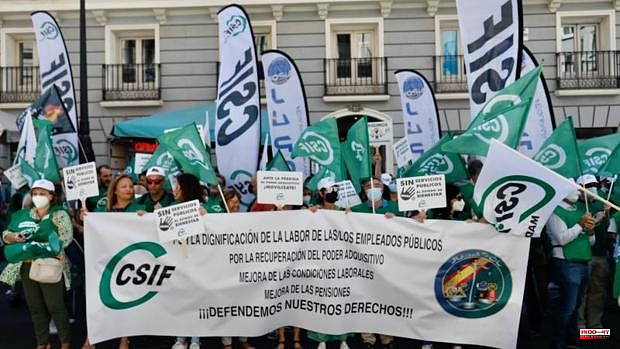 CSIF and JUSAPOL demand that Sánchez fulfill his promises of salary improvements for officials