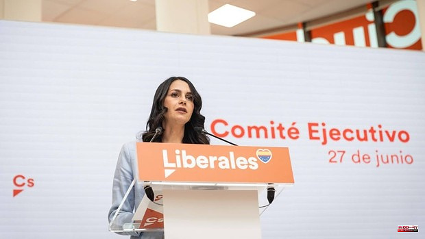Inés Arrimadas buys time until the refoundation after a "very tense" meeting of her executive