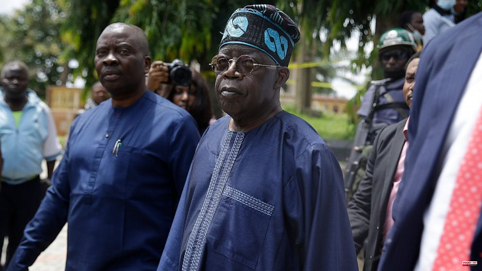 Lagos ex-governor wins Nigerian ruling party's nomination

