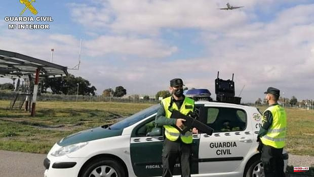 A man is exposed to a fine of more than 200,000 euros for flying a drone at the Alicante-Elche Airport