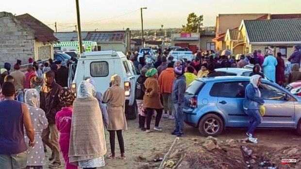 At least 20 dead in a South African nightclub in unknown circumstances