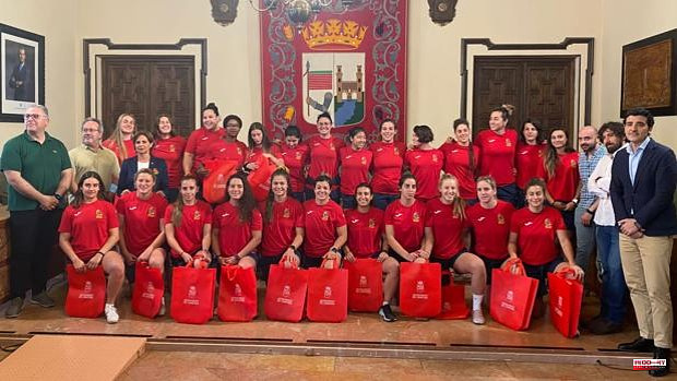 Zamora welcomes the rugby players of the Iberdrola Stars Match