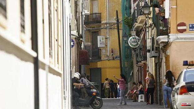 The PP denounces that a place "where prostitution is practiced" remains open in Valencia despite unfavorable reports