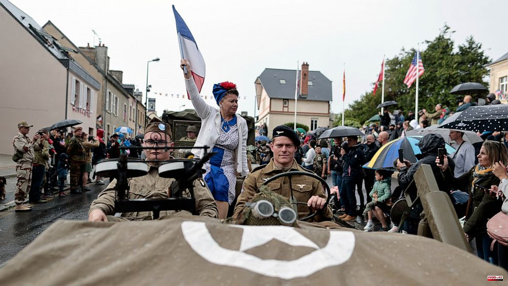 At Normandy D-Day celebrations, crowds pay tribute to WWII veterans
