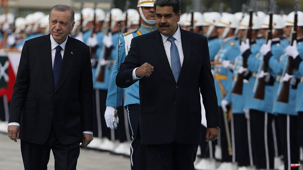 Venezuelan leader arrives in Turkey, where he is barred from US summit
