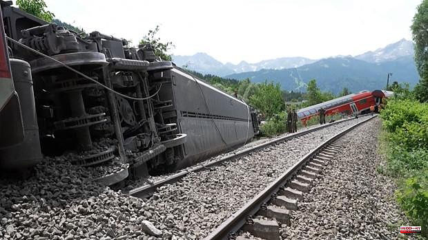 At least three dead and several injured in a train accident in Germany
