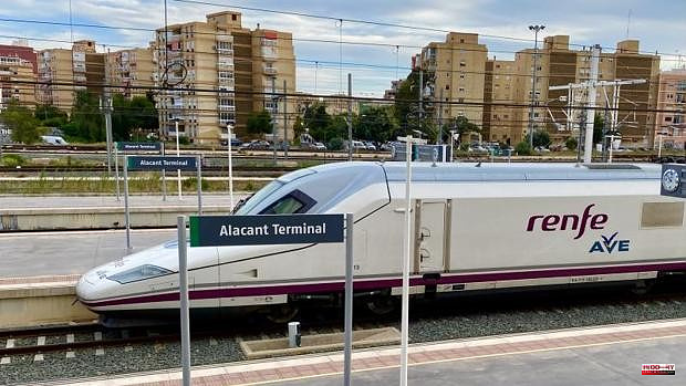 Entrepreneurs hope that the sale of tickets for the AVE Madrid-Alicante will be unblocked this week
