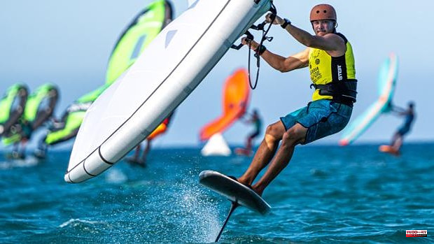 Gunnar Biniasch one step away from being crowned champion of the Spanish Wing Foil Cup