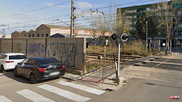 A man hit by a train dies in the Valencian town of Alfafar