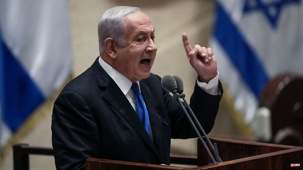 Important witness: Netanyahu was presented gifts by billionaires