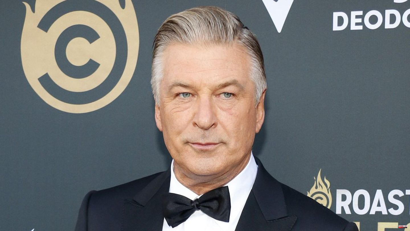 After the "Rust" tragedy: Alec Baldwin returns to Broadway