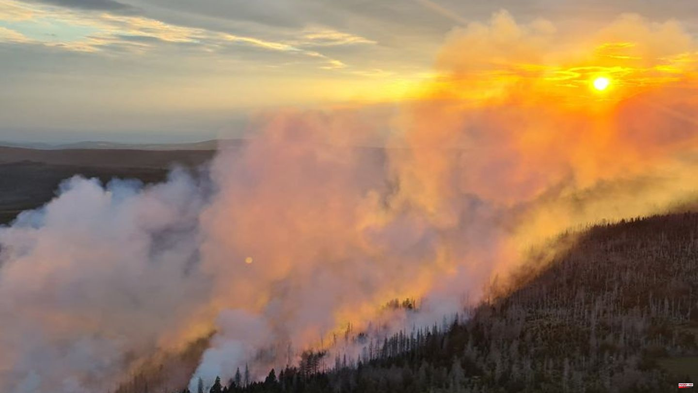Harz: forest fire on the Brocken is fought from the air