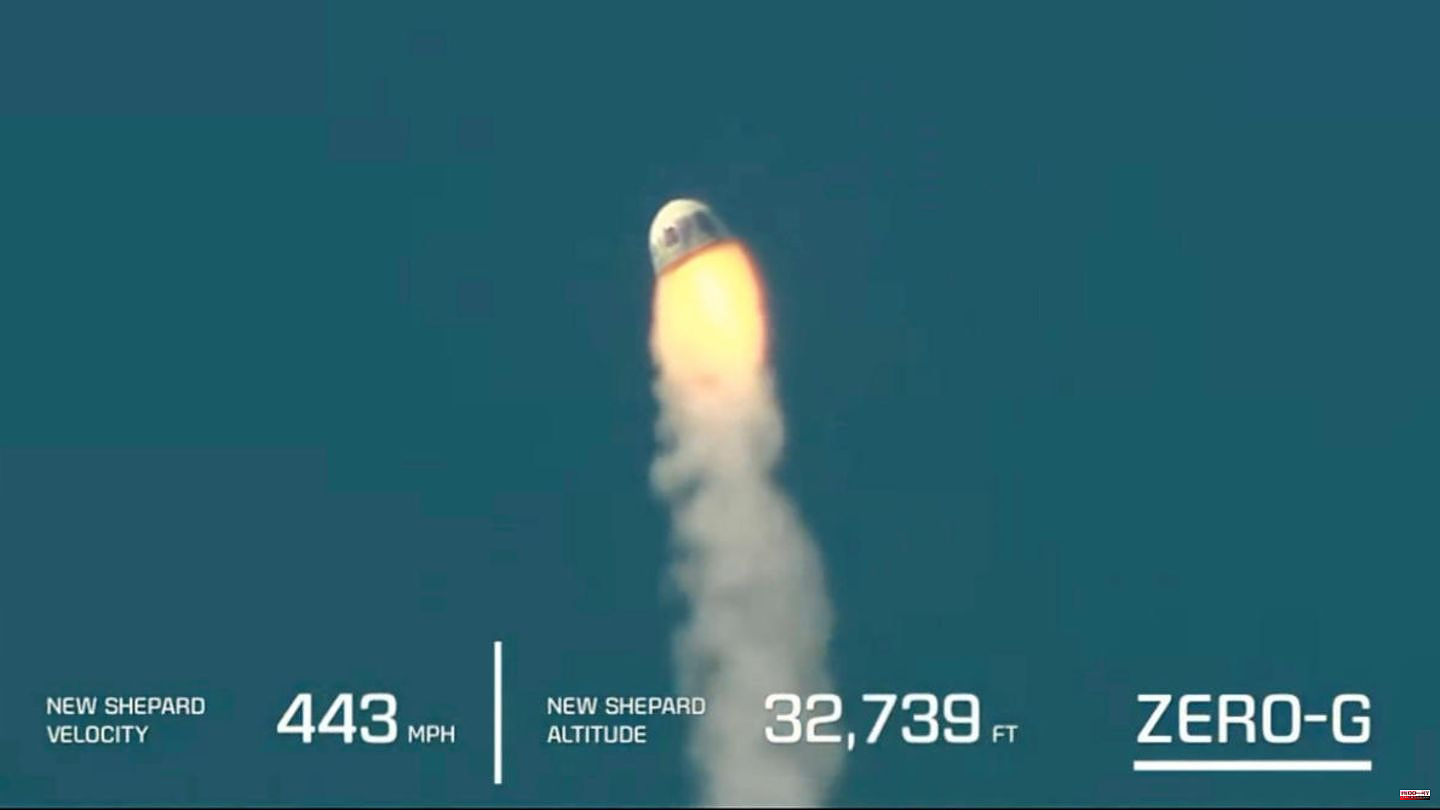 Blue Origin: Off course: Bezos rocket crashes shortly after launch