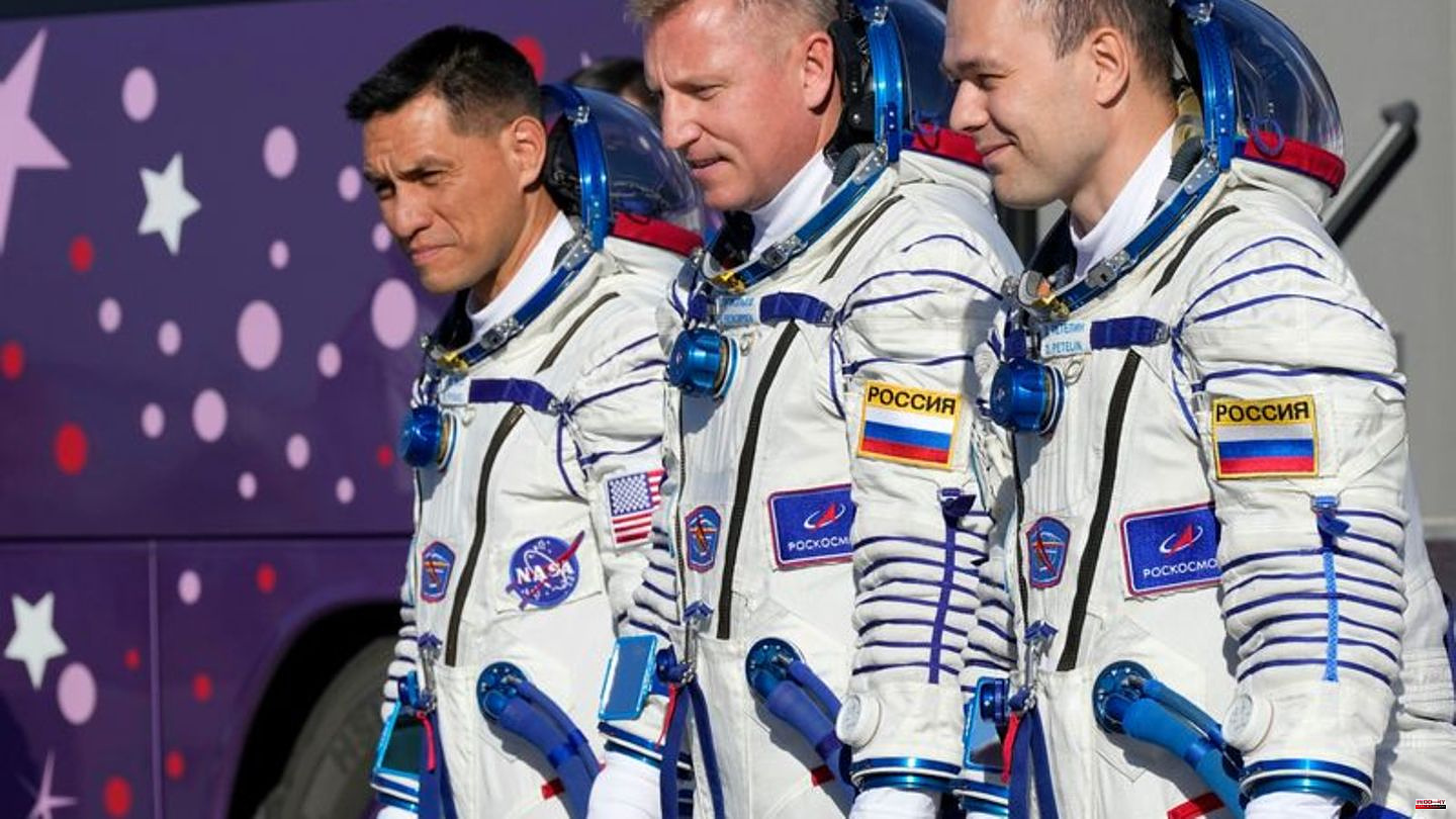 Space travel: Despite difficult times: US astronauts and Russians fly into space