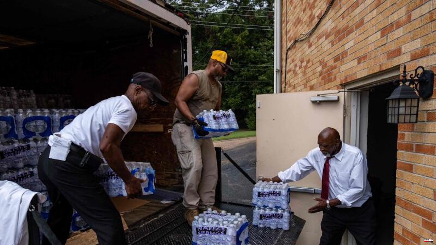 US state of Mississippi: A state of emergency was declared, the National Guard arrived: The city of Jackson has not had drinking water for a week