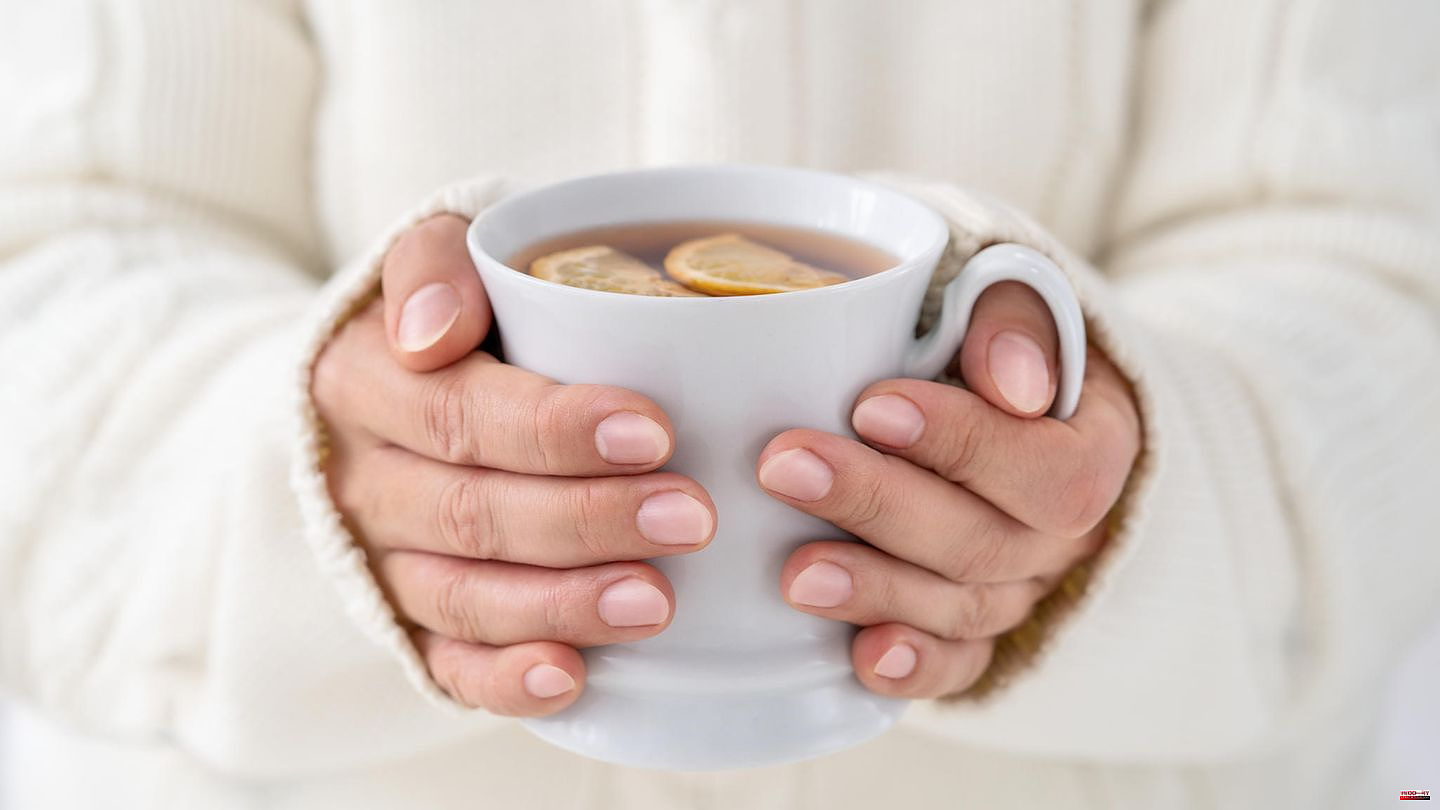 Is that normal?: Constantly cold hands: an overview of possible causes and helpful tips