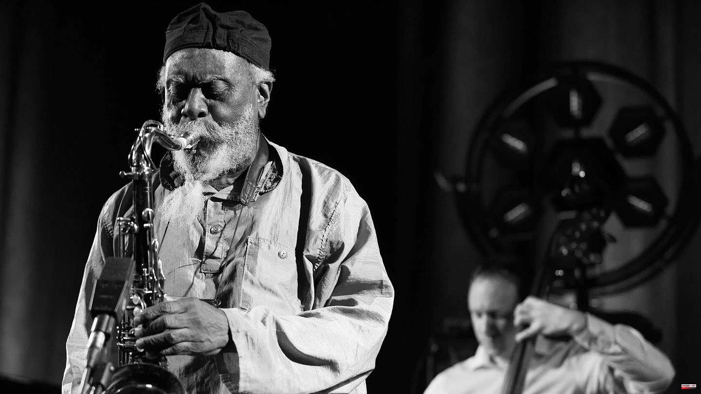 Death of Pharoah Sanders: The world's greatest saxophone player has died. Can he posthumously convert a jazz hater? A listening experiment