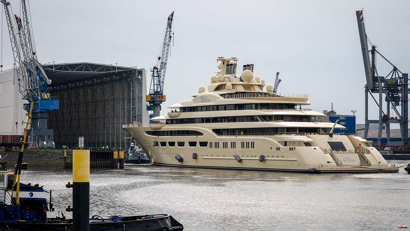 216th day of war: Officials search luxury yacht "Dilbar" owned by Russian oligarch Usmanov in Bremen