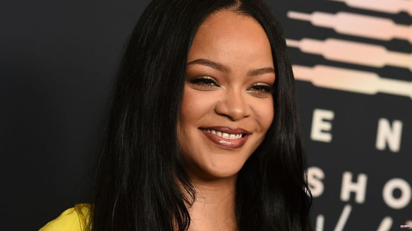 Singer: Big stage for Rihanna at the Super Bowl