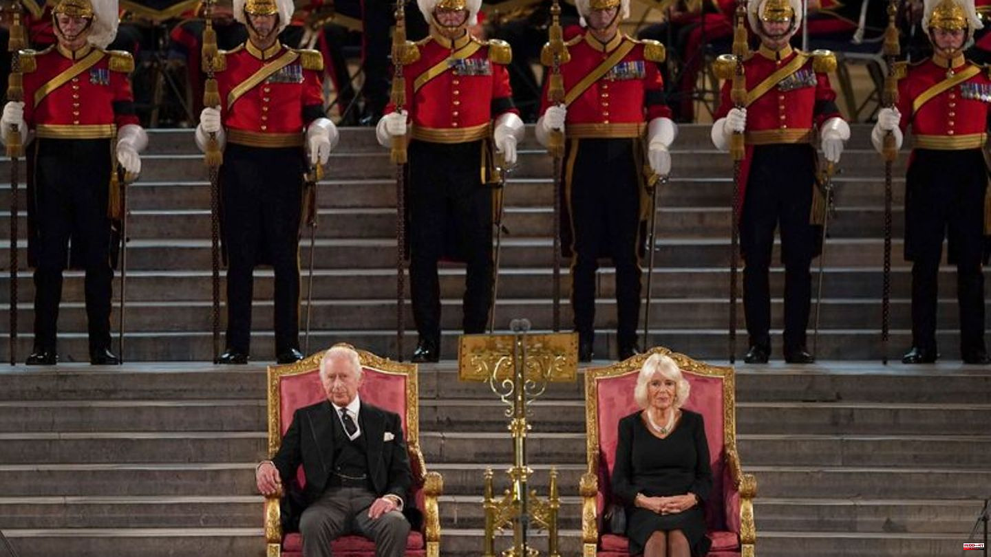 Parliament in London: the royal couple accepts condolences
