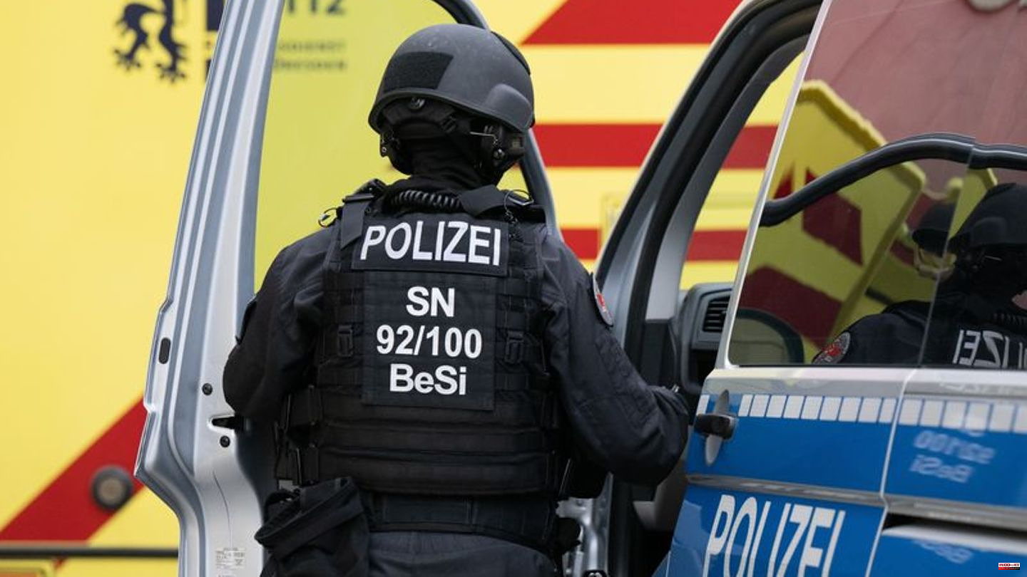 Police: SEK operation in Dresden: dead man recovered from the apartment