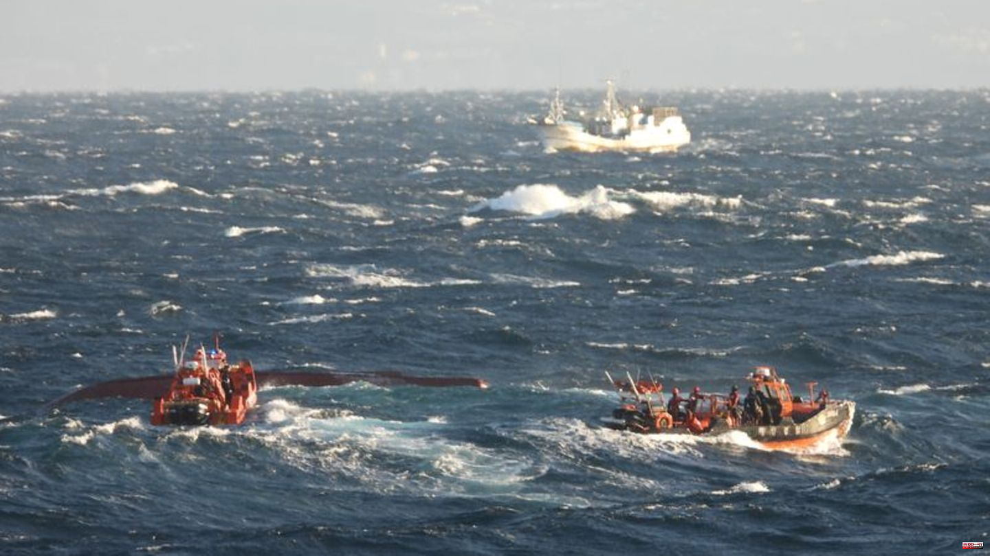 Seafaring: Fishing boat capsized off South Korea