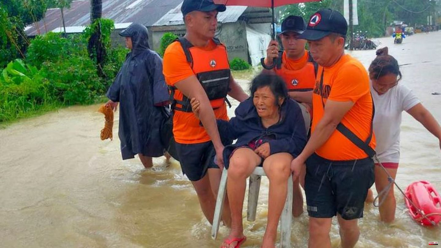 Storm: At least 45 dead by tropical storm in the Philippines