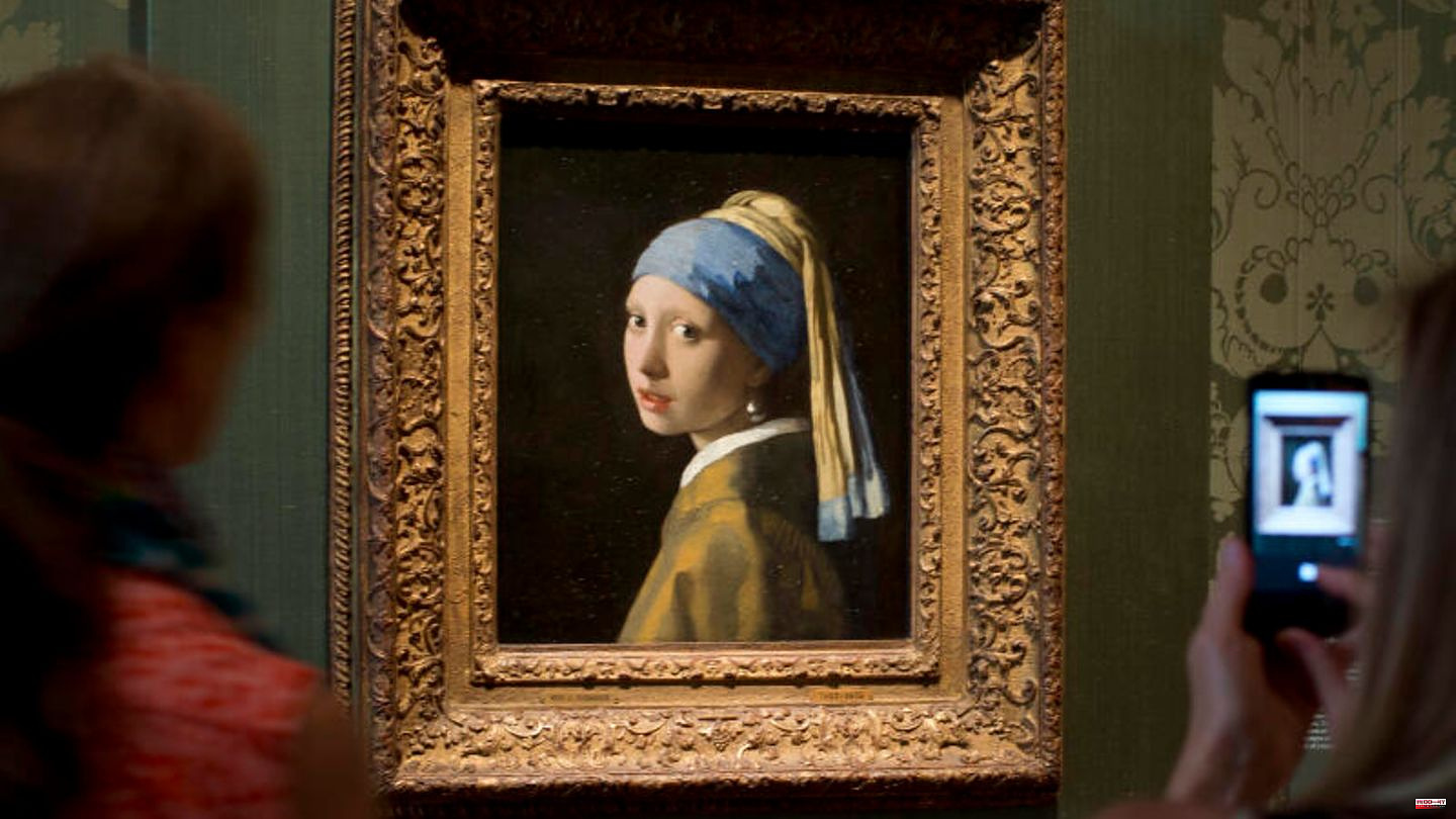 The Hague: Climate activists attack painting "The Girl with a Pearl Earring"