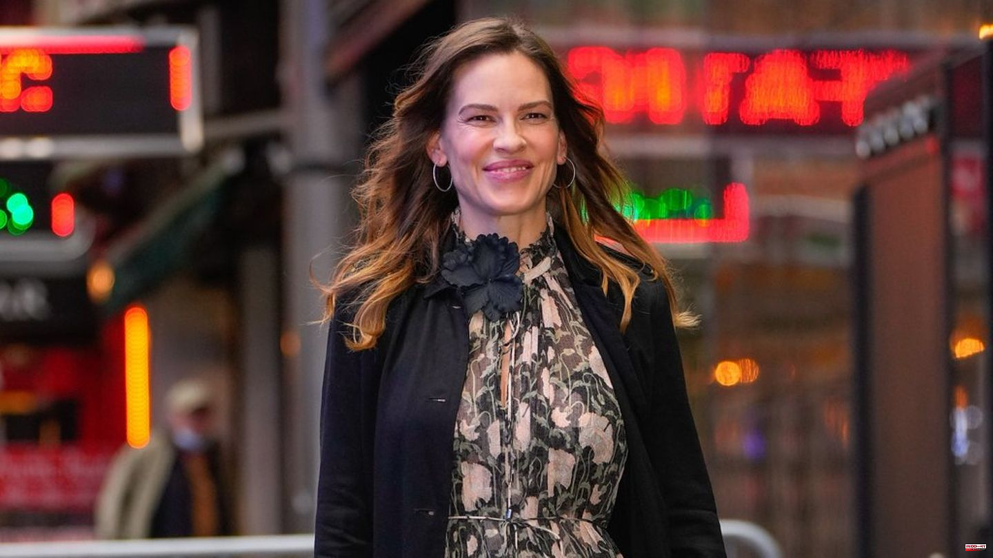 Hilary Swank: Movie star becomes mother of twins