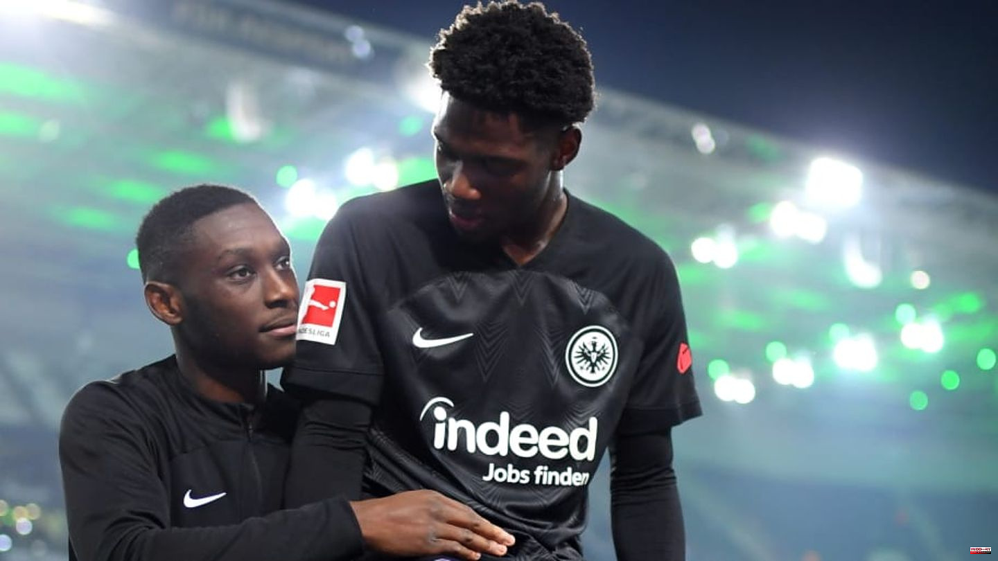 Shooting star Kolo Muani raves about Eintracht Frankfurt: "Like a family"