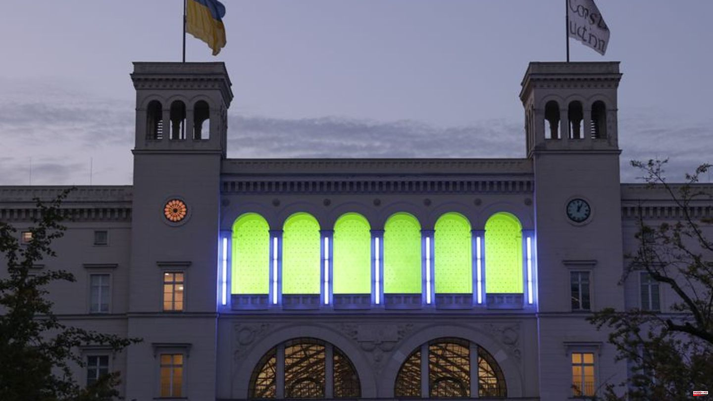 Energy crisis: Berlin museum switches off light art work